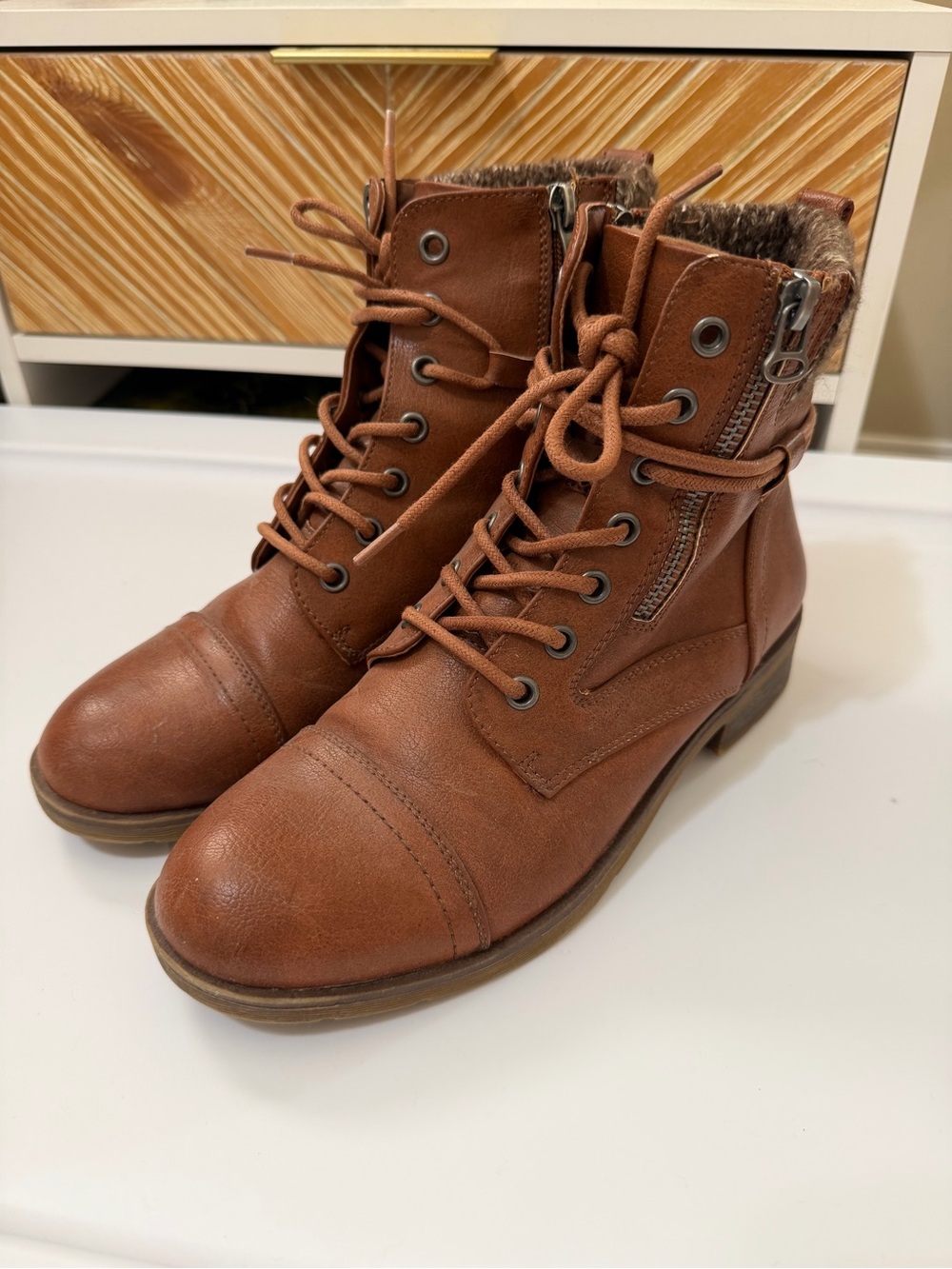 EVA & ZOE - Brown Boots